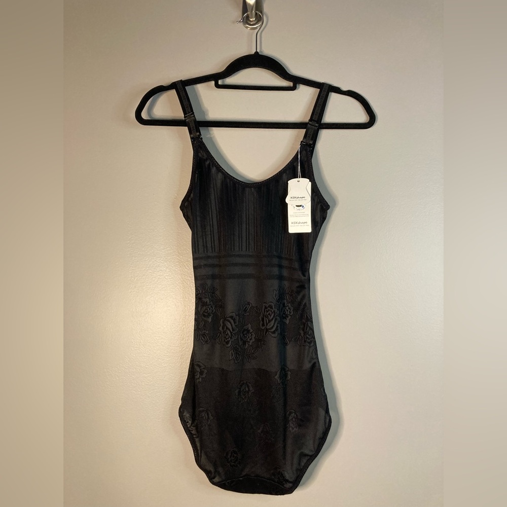 NWT KSK Shapewear Bodysuit XL 
Shape Open Bust 
Black Rose Lace 
Sexy Slimming